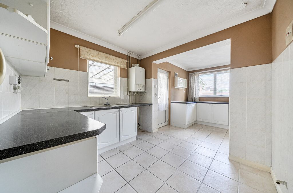 Property photo 2 of 12 14770167