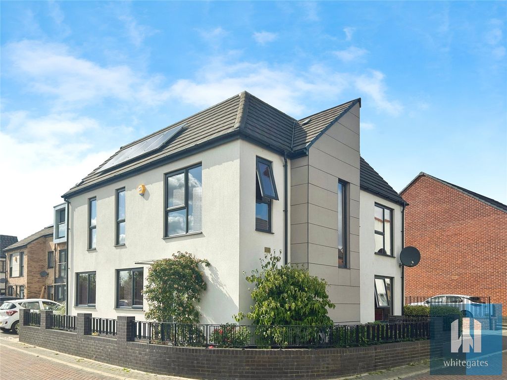 Property photo 1 of 39 Picture No. 29
