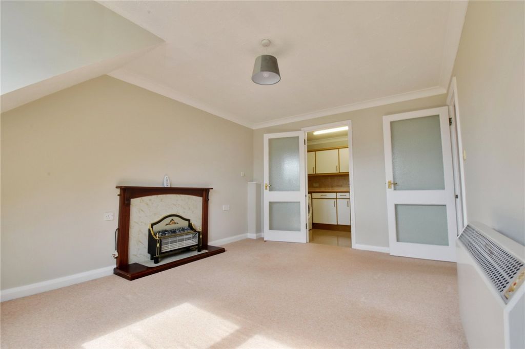 Property photo 2 of 10 Picture No. 12