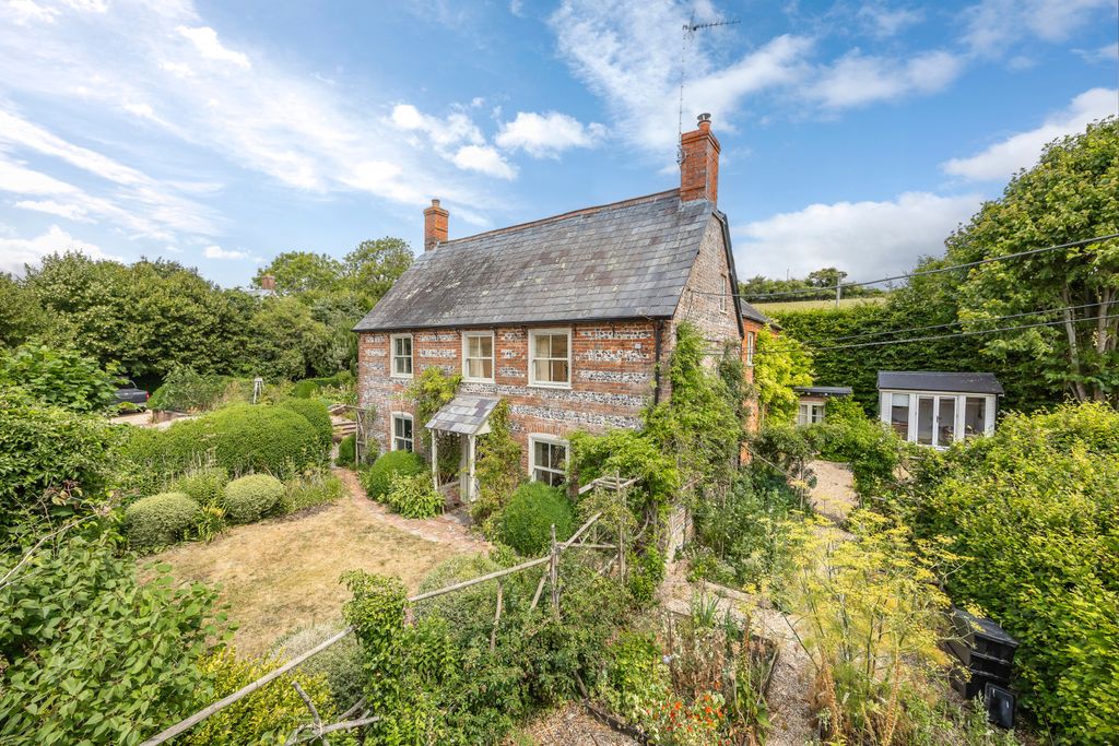 Property photo 1 of 17 Manor Farmhouse