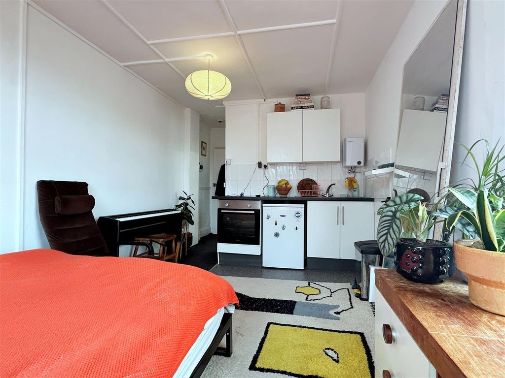 Property photo 2 of 8 Img_2525.Jpg