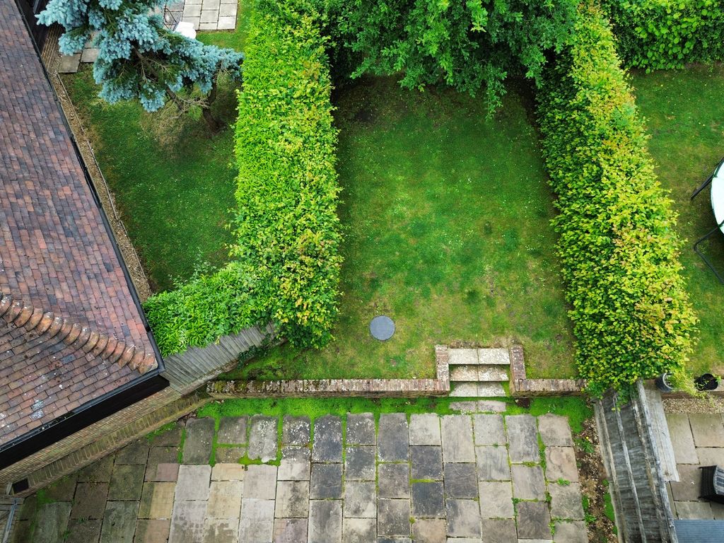 Property photo 2 of 19