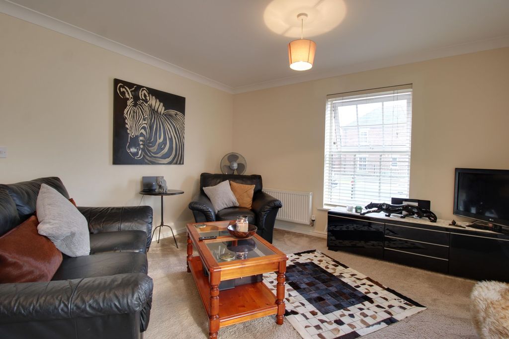 Property photo 2 of 11