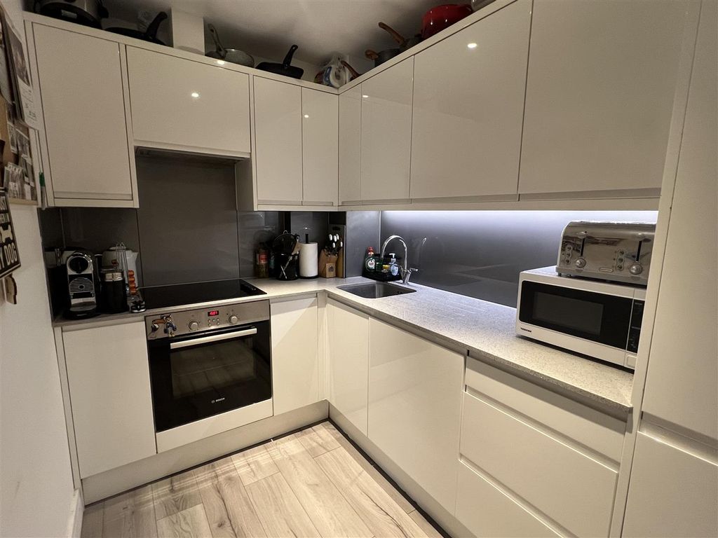 Property photo 2 of 6 Kitchen 1.Jpg