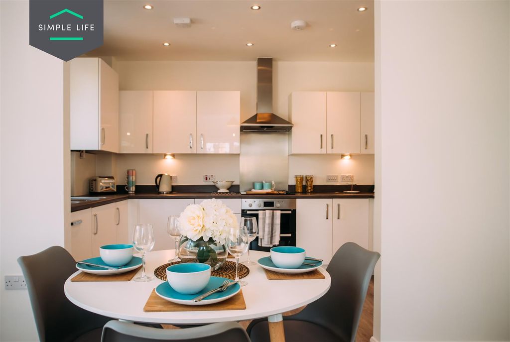 Property photo 3 of 10 Birch_Dining_Kitchen.Jpg