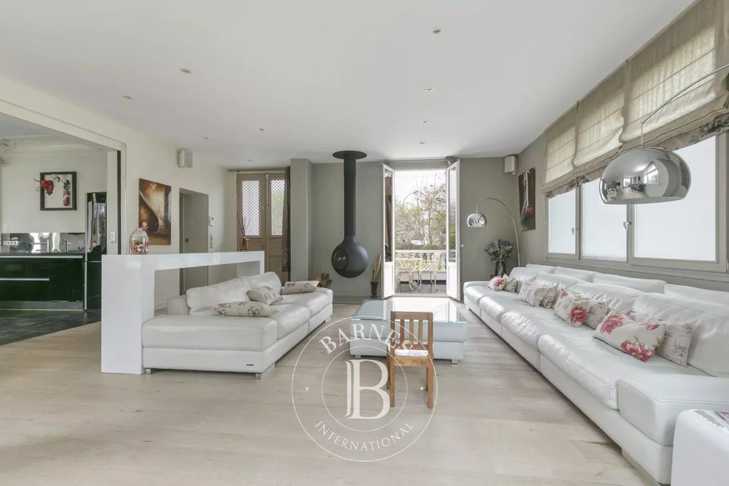 Property photo 3 of 26