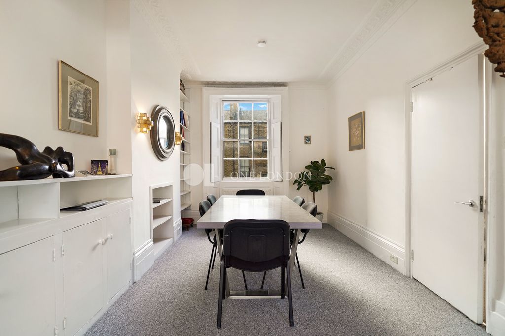 Property photo 2 of 28