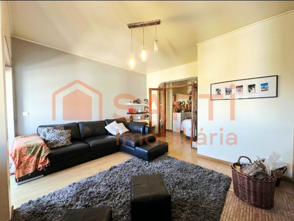 Property photo 1 of 18 Excellent T3 Apartment In Almada