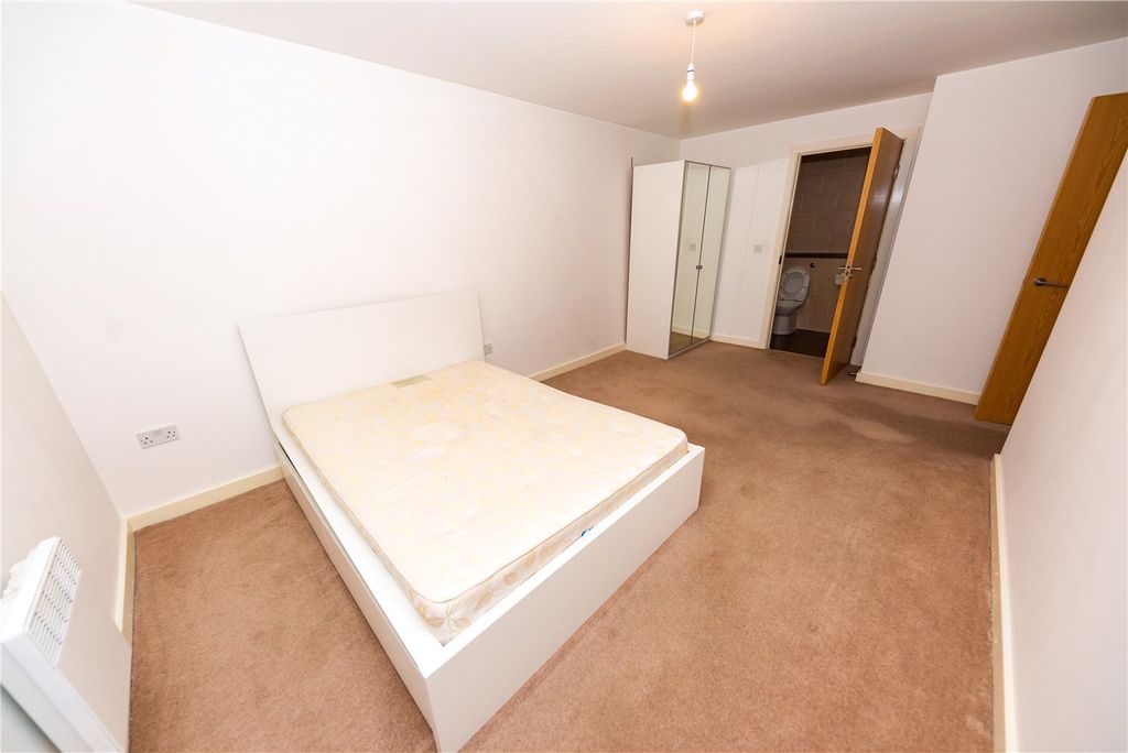 Property photo 2 of 9 Picture No. 06
