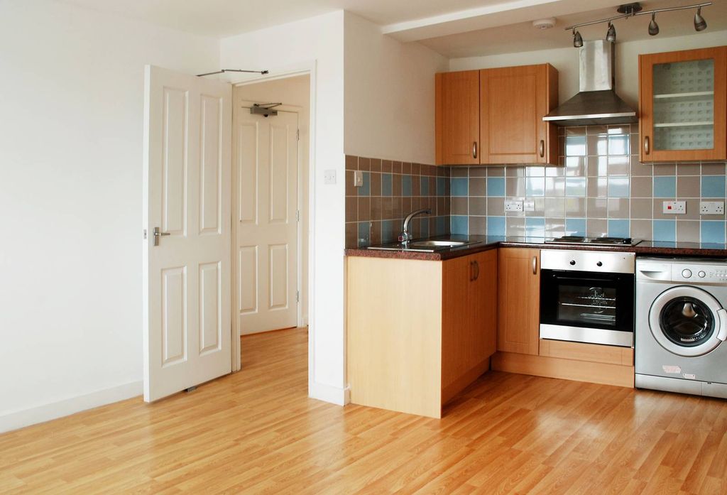 Property photo 1 of 5