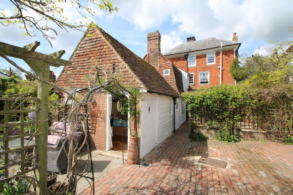 Property photo 1 of 33