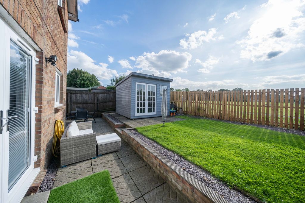 Property photo 2 of 35 Rear Garden