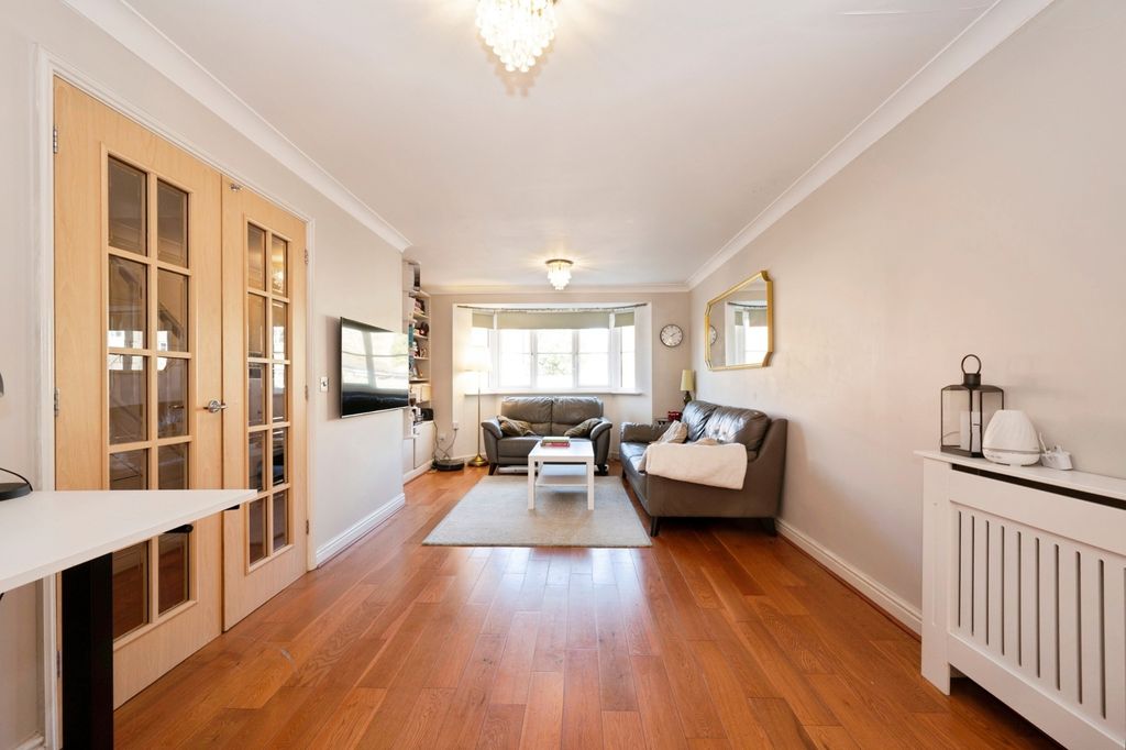 Property photo 3 of 17 Pbox-Img.Jpg