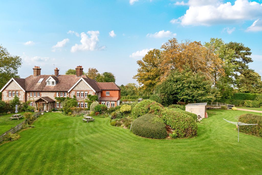 Property photo 2 of 40 External