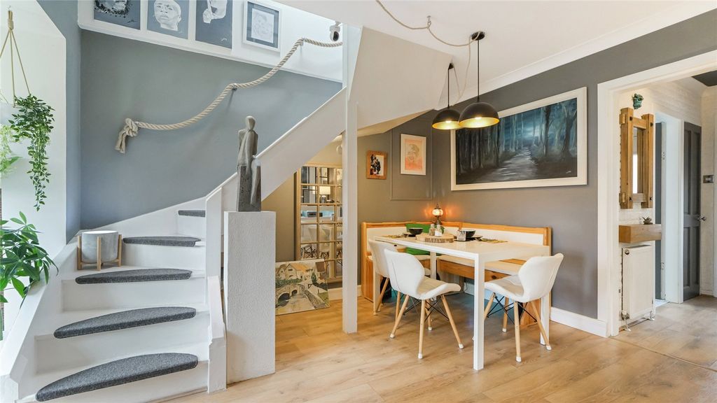 Property photo 3 of 26 Dining Area