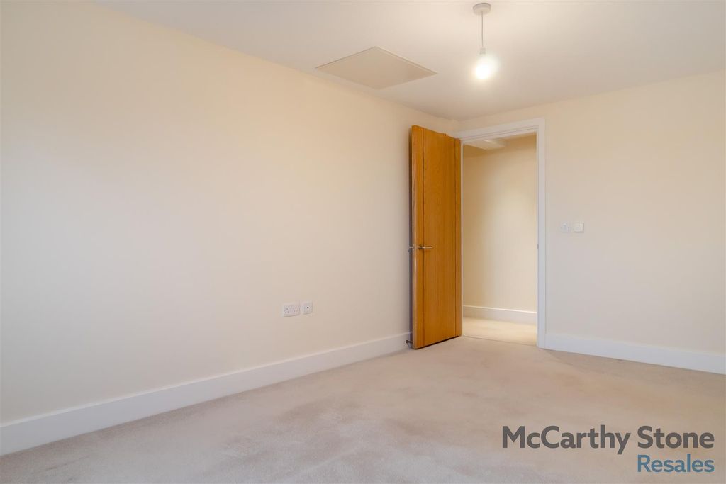 Additional image 15 of 2 bed flat for saleHadleigh Road, Frinton-On-Sea CO13