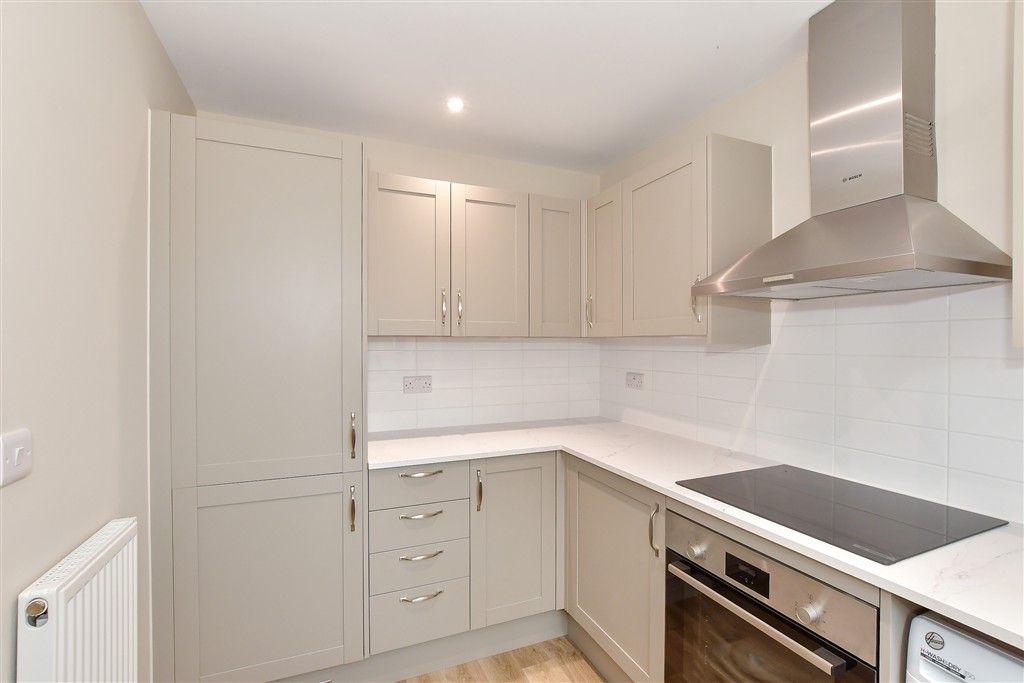 Property photo 1 of 11 Kitchen