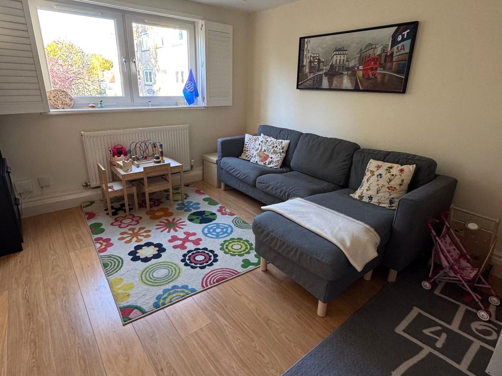 Property photo 2 of 14 Picture No. 16