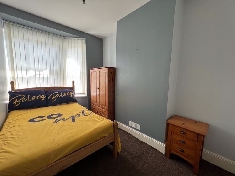 Property photo 3 of 9 Photo 6