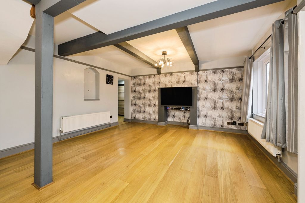 Additional image 5 of 4 bed semi-detached house for saleNewmarket Road, Teversham, Cambridge CB1