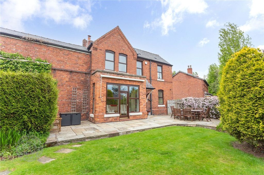 Property photo 1 of 31 Picture No. 32