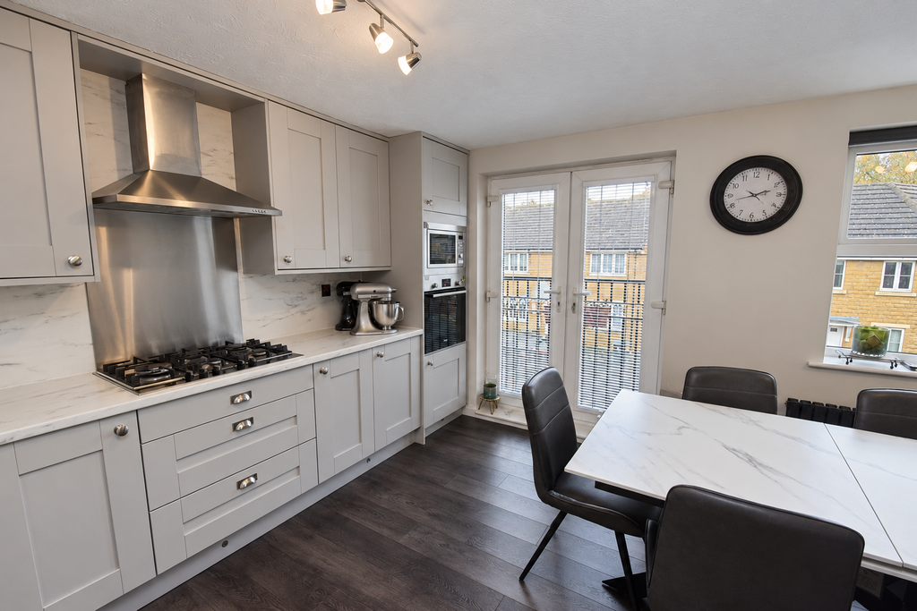 Property photo 3 of 23 Feab8Aef-2A6d-4d3d-Bb46-6296787Ea8F9