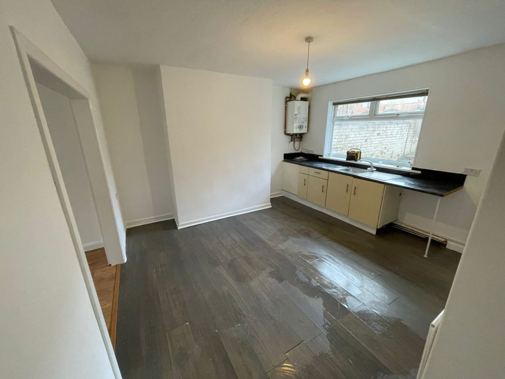 Property photo 1 of 8 7