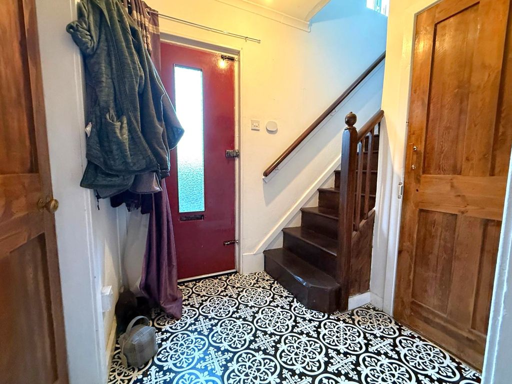 Property photo 2 of 12 Photo 2