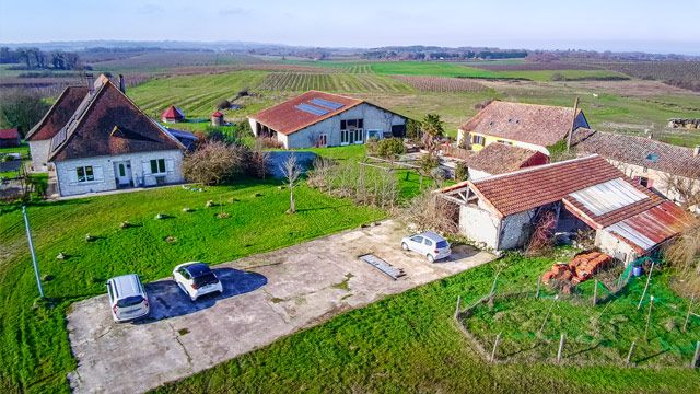 Property photo 1 of 30