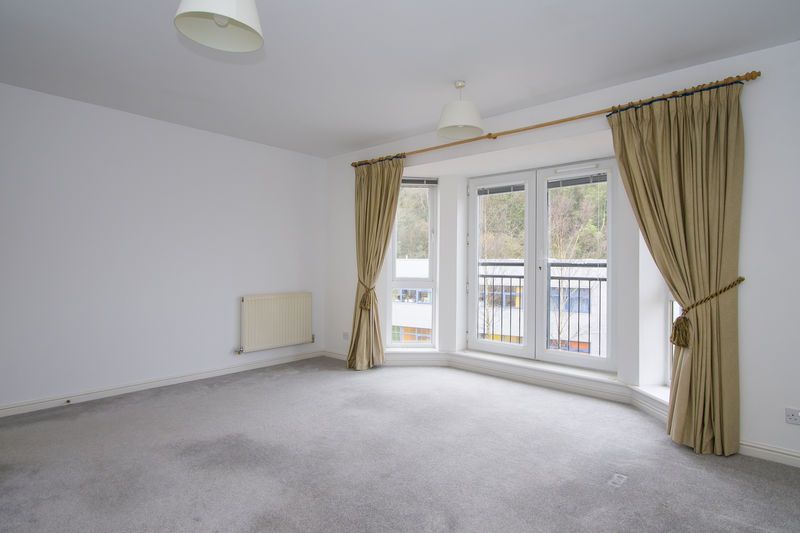 Property photo 3 of 11 Photo 3