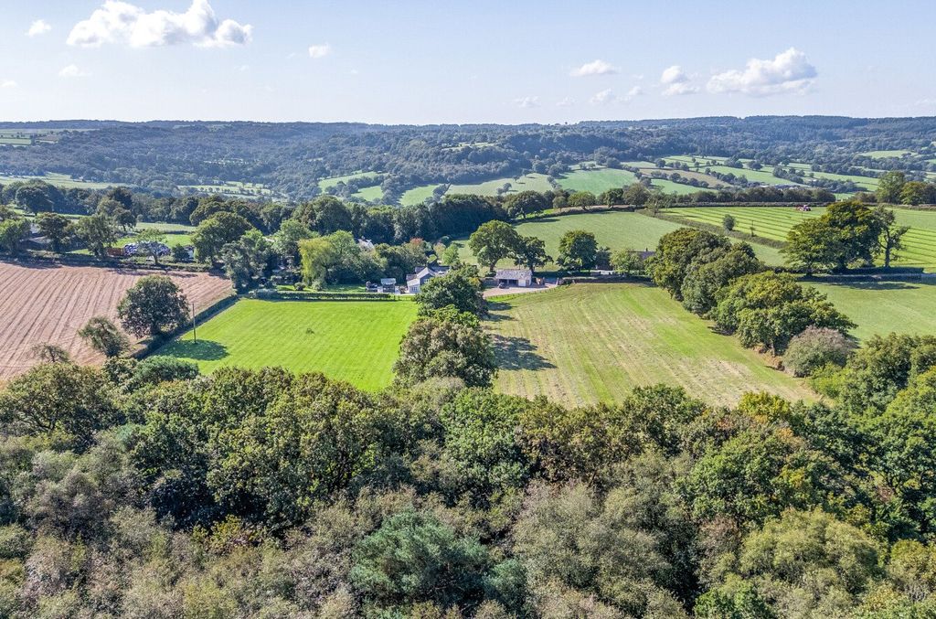 Property photo 2 of 38 Picture No. 02