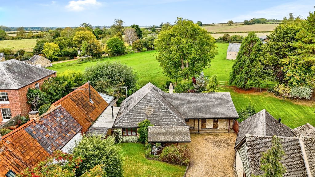 Property photo 2 of 26