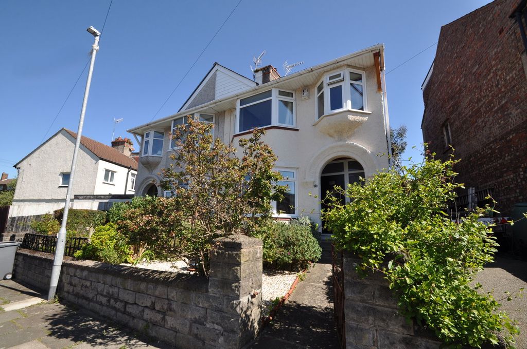 Property photo 1 of 33
