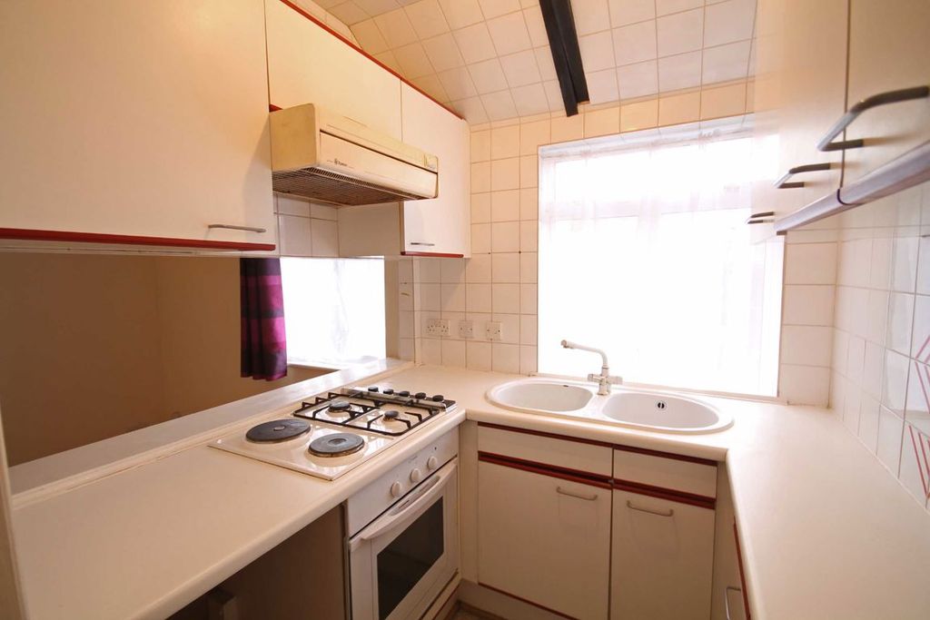 Property photo 2 of 3