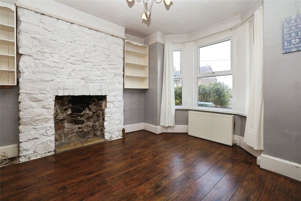 Property photo 2 of 12 Picture No. 05