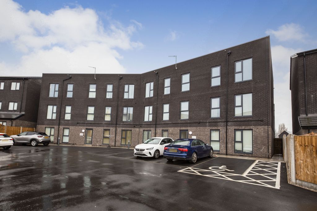 Property photo 2 of 15