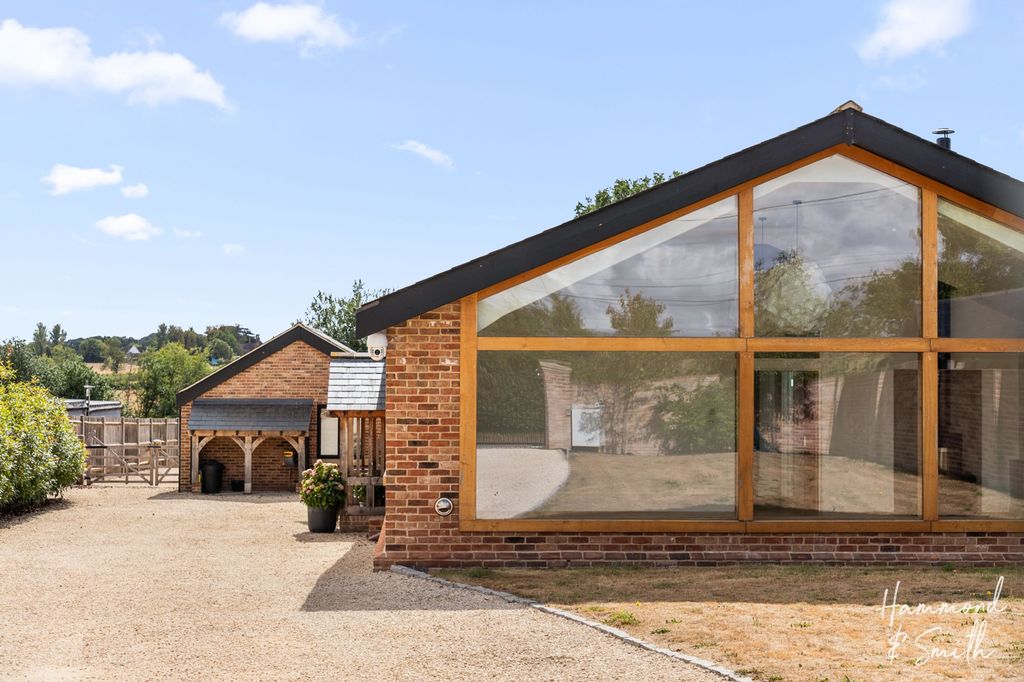 Property photo 1 of 25