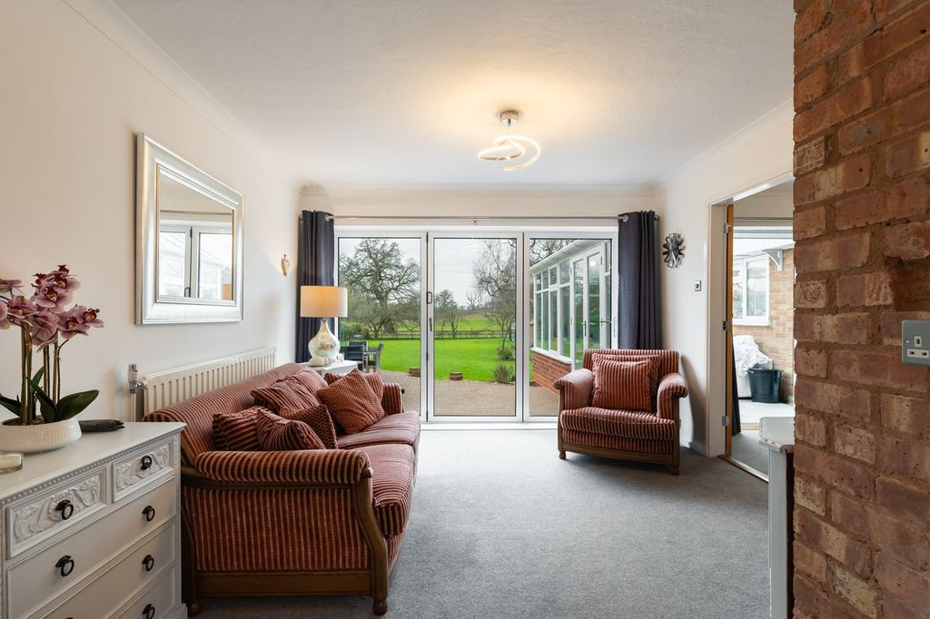 Property photo 3 of 47