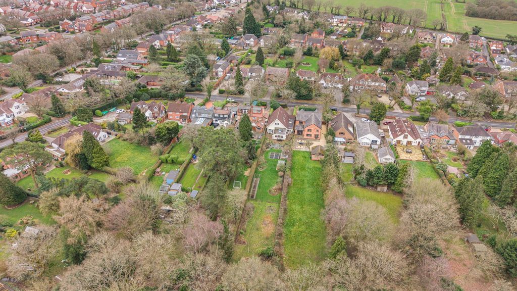 Property photo 2 of 33