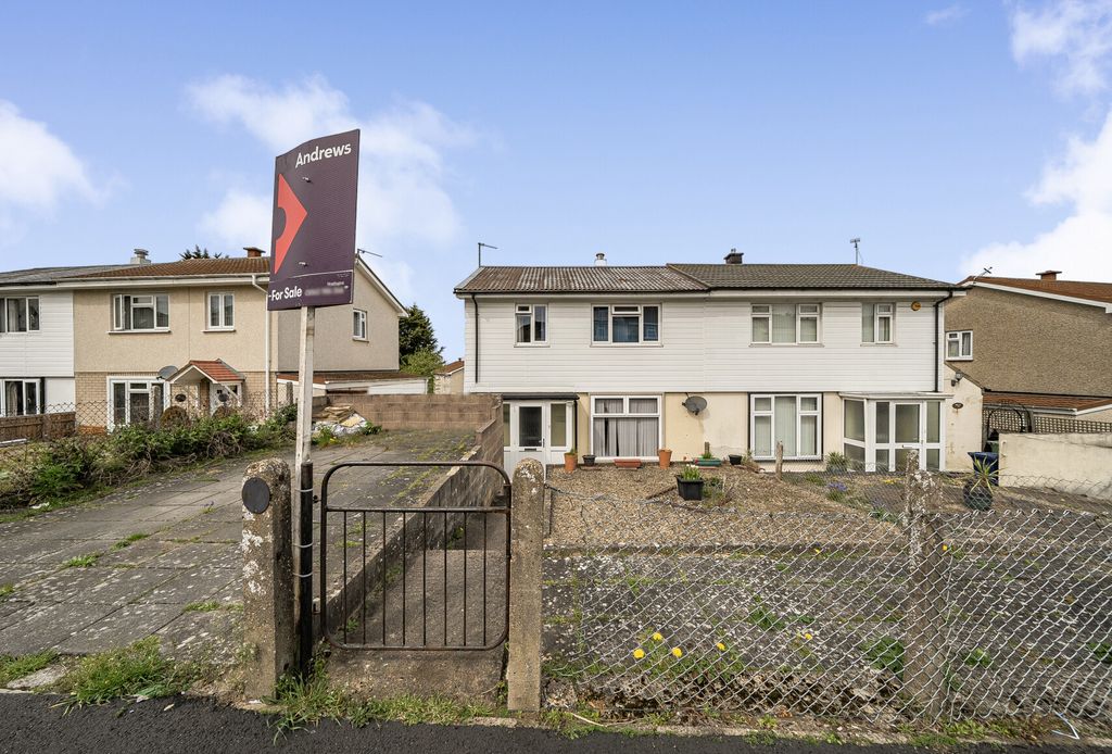 Property photo 1 of 11 1441437-36-69d795...