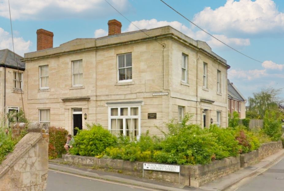 Property photo 1 of 9 Front Building Copy