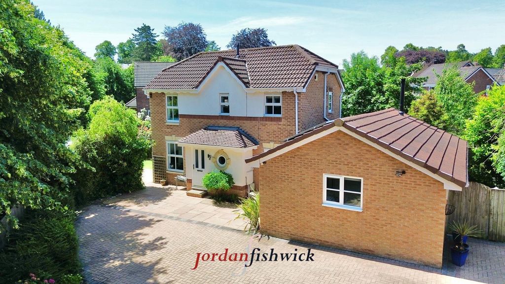 Property photo 1 of 27