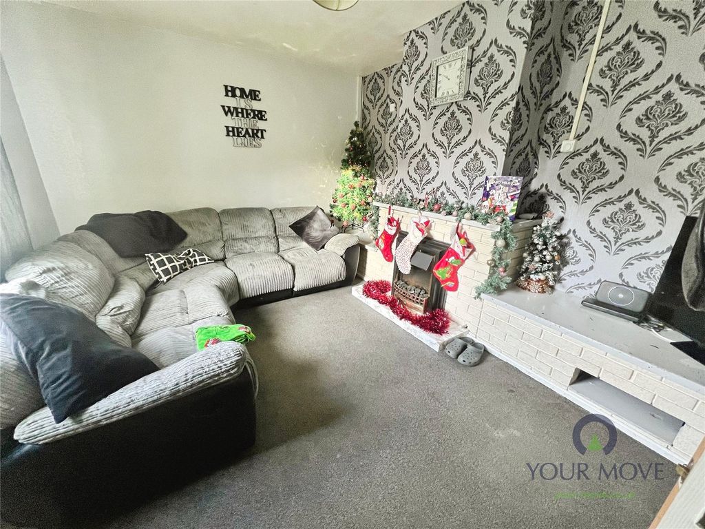 Property photo 2 of 10 Lounge