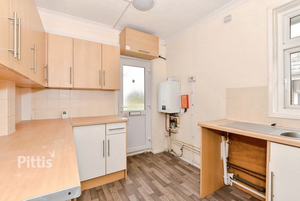 Property photo 2 of 6