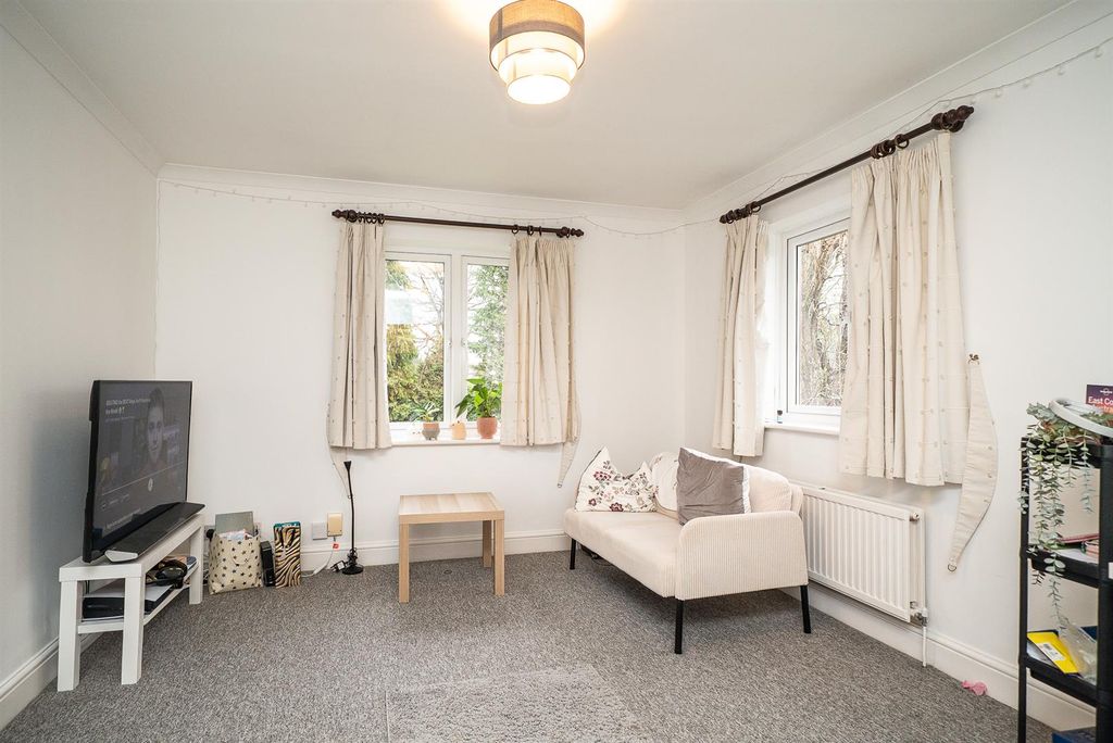 Property photo 2 of 13 Lounge/Dining Room