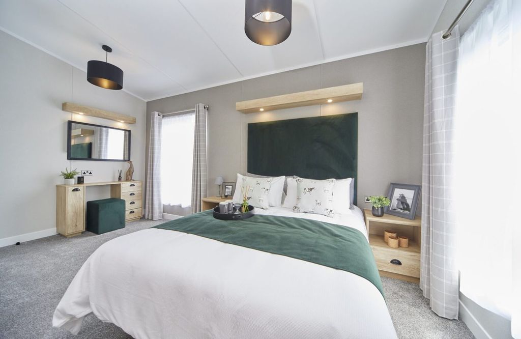 Property photo 1 of 6 Juliots Well Lodge Retreat- Sunseeker-Sensation-105000