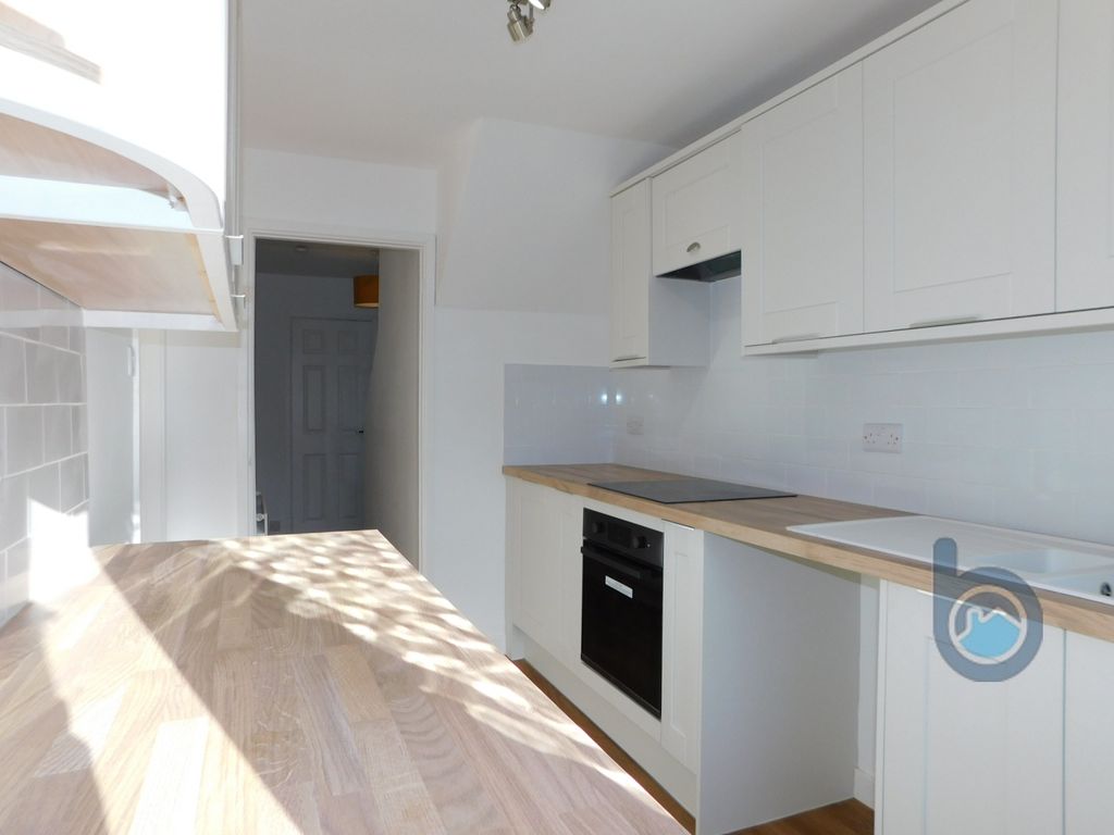 Property photo 2 of 24