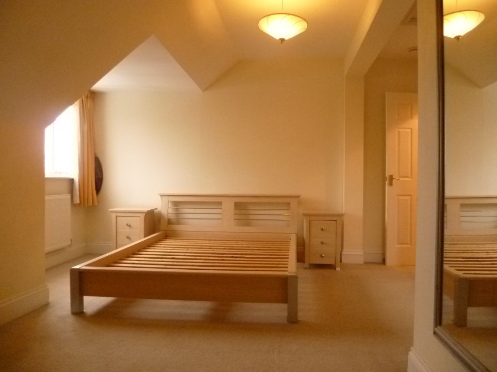 Additional image 6 of 2 bed flat to rentThe Moorings, Aldenham Road, Bushey, Herts WD23