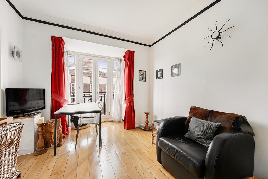 Property photo 2 of 11