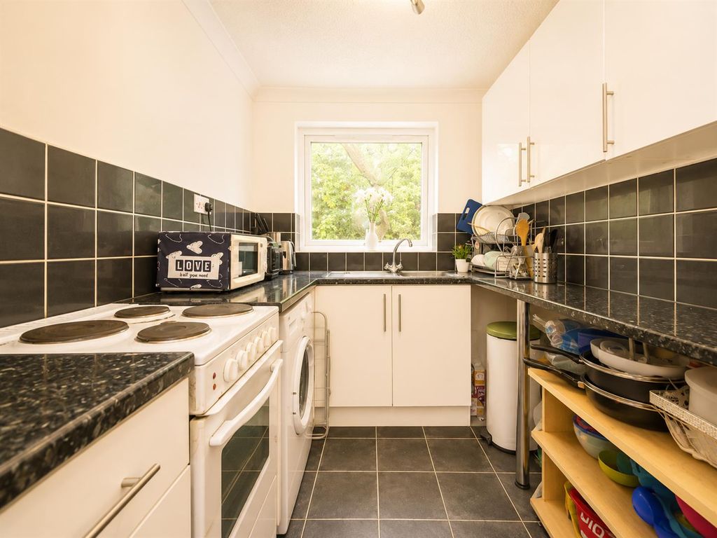 Property photo 2 of 11 Kitchen.Png